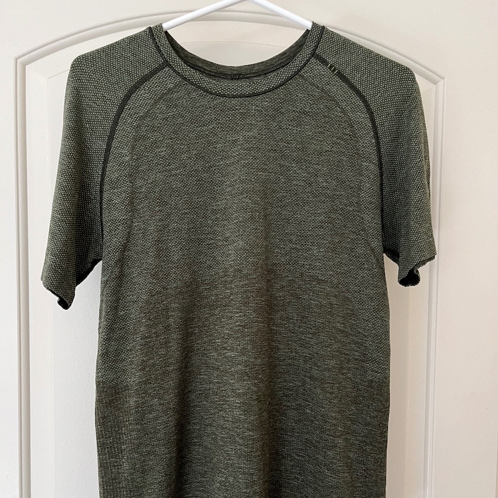 Lululemon Metal Vent Tech Short Sleeve Shirt - S